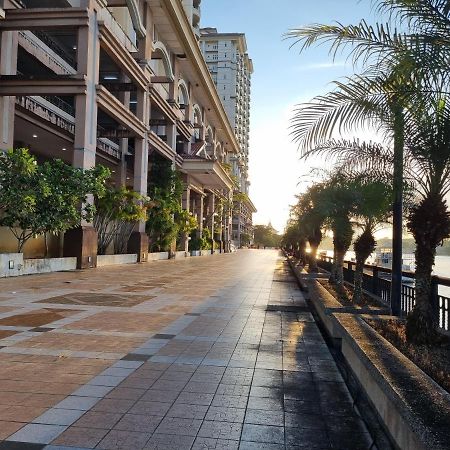 Kenyalang Emerald Riverine Resort Homestay クチン エクステリア 写真