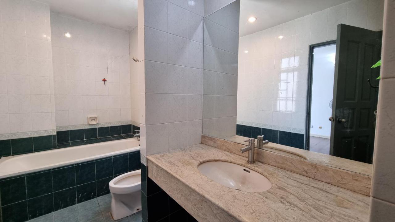 Kenyalang Emerald Riverine Resort Homestay クチン エクステリア 写真