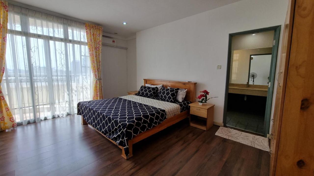 Kenyalang Emerald Riverine Resort Homestay クチン エクステリア 写真